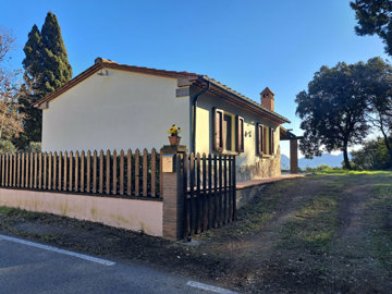house-for-sale-in-tuscany-8-scaled