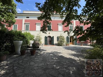 villa-for-sale-near-pisa-tuscany-20
