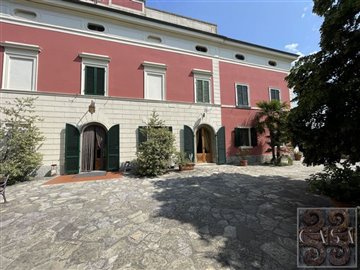 villa-for-sale-near-pisa-tuscany-21
