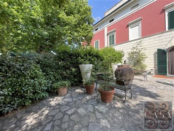 villa-for-sale-near-pisa-tuscany-18