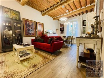 beautiful-restored-apartment-for-sale-in-lari