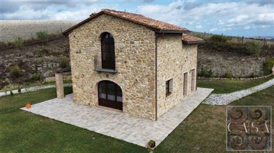 restored-barn-for-sale-near-volterra-tuscany-