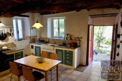 charming-hamlet-house-for-sale-in-tuscany-2