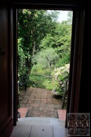 charming-hamlet-house-for-sale-in-tuscany-12