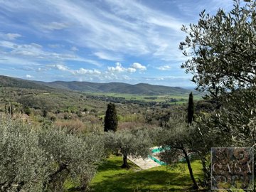 stone-house-with-pool-for-sale-near-cortona-t