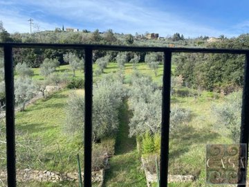 villa-for-sale-near-florence-tuscany-21