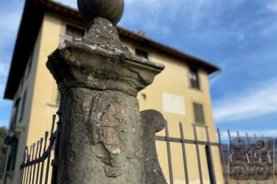 villa-for-sale-near-florence-tuscany-23