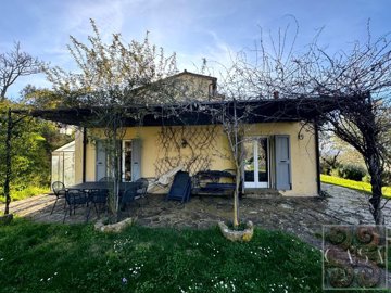 house-for-sale-near-cortona-tuscany-13