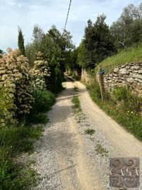 a-characterful-house-for-sale-near-cortona-in