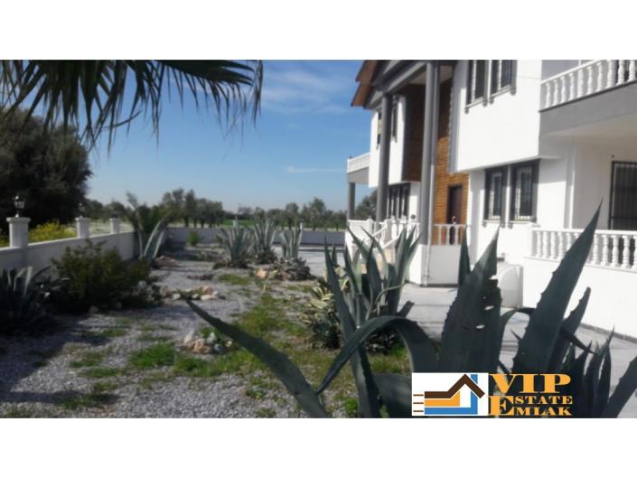 Image No.19-4 Bed Villa / Detached for sale