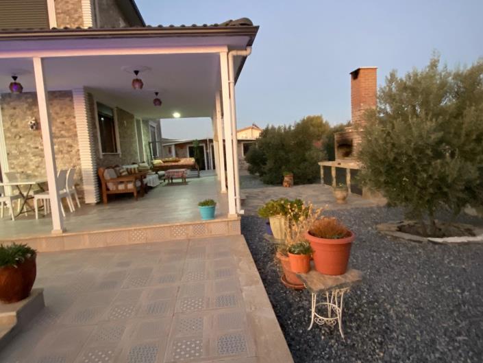 Image No.18-4 Bed Villa / Detached for sale