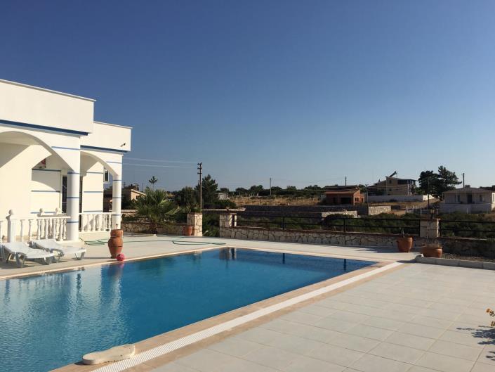 Image No.3-3 Bed Villa / Detached for sale