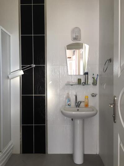 Image No.31-3 Bed Villa / Detached for sale