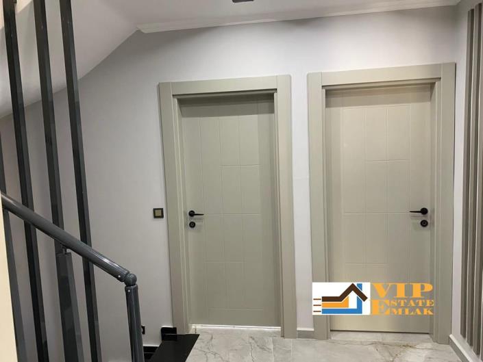 Image No.12-4 Bed Villa / Detached for sale