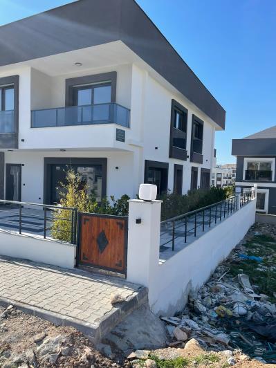 Image No.14-3 Bed Villa for sale