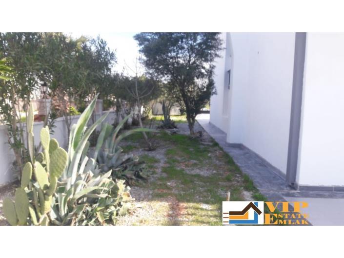 Image No.9-4 Bed Villa / Detached for sale