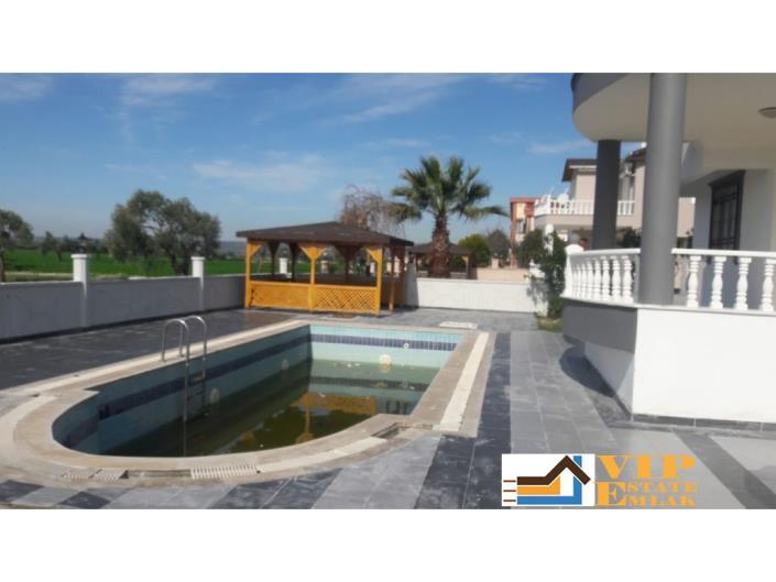 Image No.11-4 Bed Villa / Detached for sale