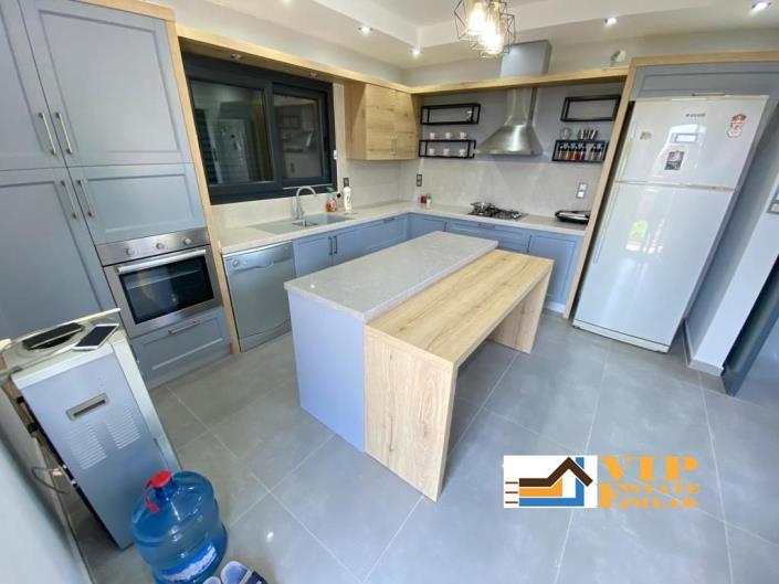 Image No.8-4 Bed Villa / Detached for sale