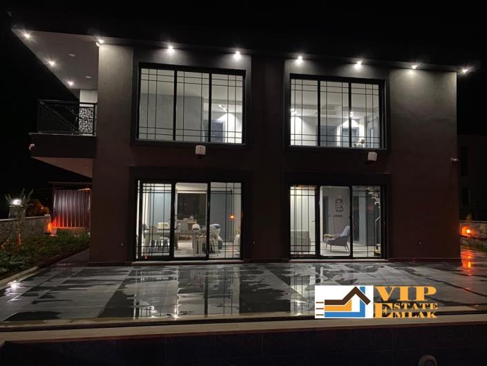 Image No.23-4 Bed Villa / Detached for sale