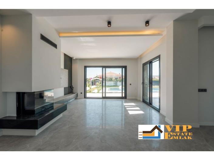 Image No.4-5 Bed Villa / Detached for sale