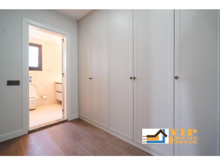 Image No.24-5 Bed Villa / Detached for sale