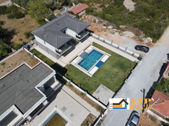 Image No.8-5 Bed Villa / Detached for sale