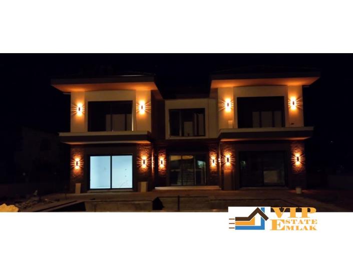 Image No.33-5 Bed Villa / Detached for sale