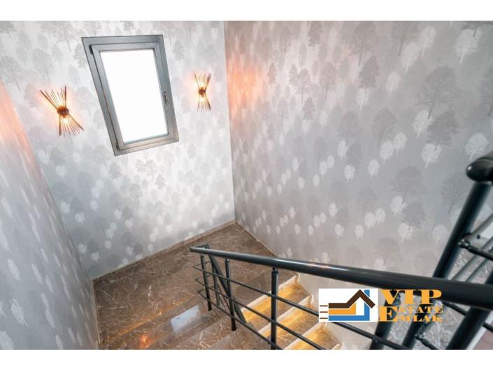 Image No.35-5 Bed Villa / Detached for sale