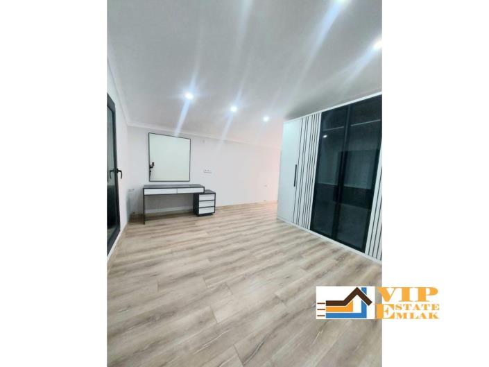 Image No.42-5 Bed Villa / Detached for sale