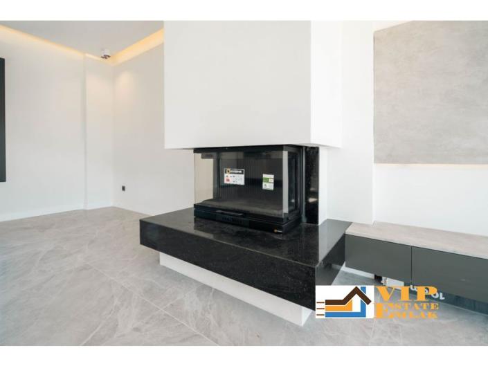 Image No.44-5 Bed Villa / Detached for sale