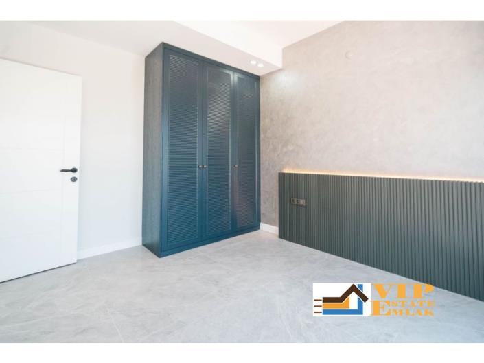 Image No.45-5 Bed Villa / Detached for sale