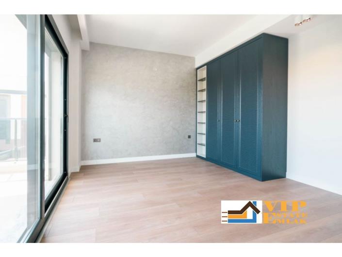 Image No.50-5 Bed Villa / Detached for sale