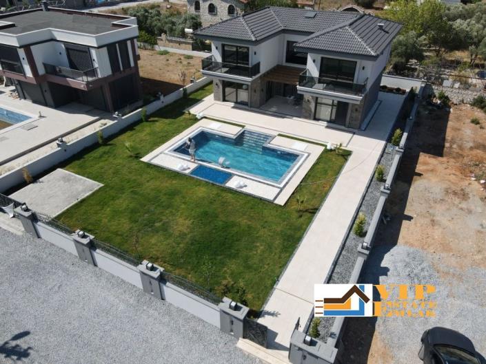 Image No.53-5 Bed Villa / Detached for sale