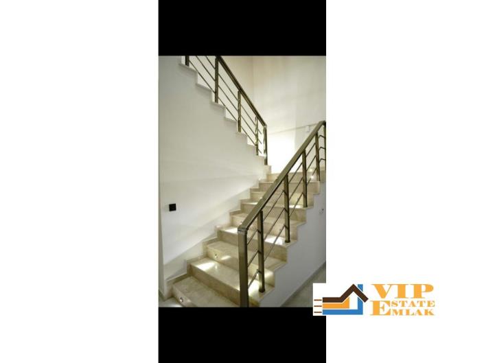 Image No.26-5 Bed Villa / Detached for sale