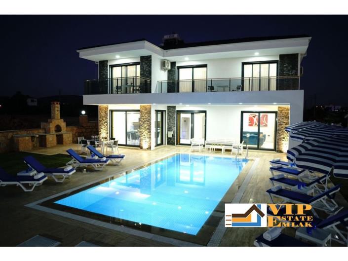 Image No.32-5 Bed Villa / Detached for sale