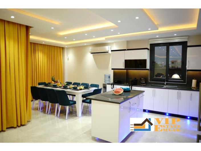 Image No.11-5 Bed Villa / Detached for sale