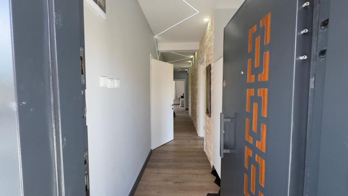 Image No.16-5 Bed Bungalow for sale