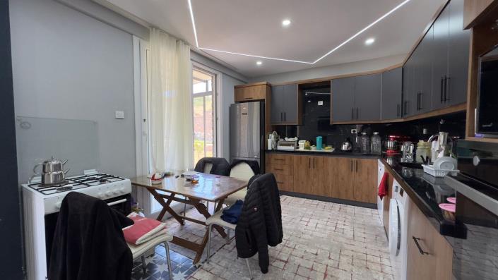 Image No.30-5 Bed Bungalow for sale