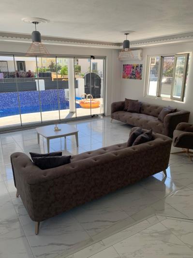 Image No.13-4 Bed Villa / Detached for sale