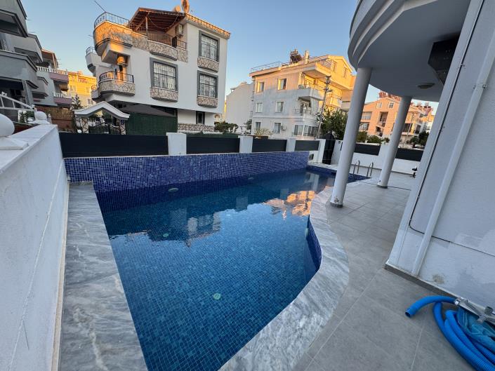 Image No.2-4 Bed Villa / Detached for sale