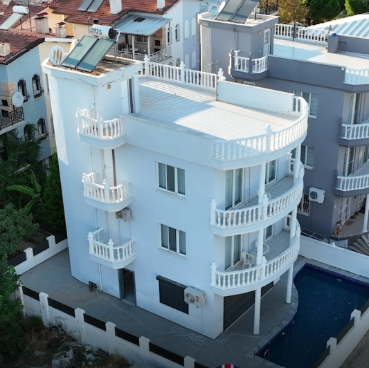 Image No.1-4 Bed Villa / Detached for sale