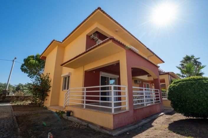 Image No.11-3 Bed Semi-Detached for sale