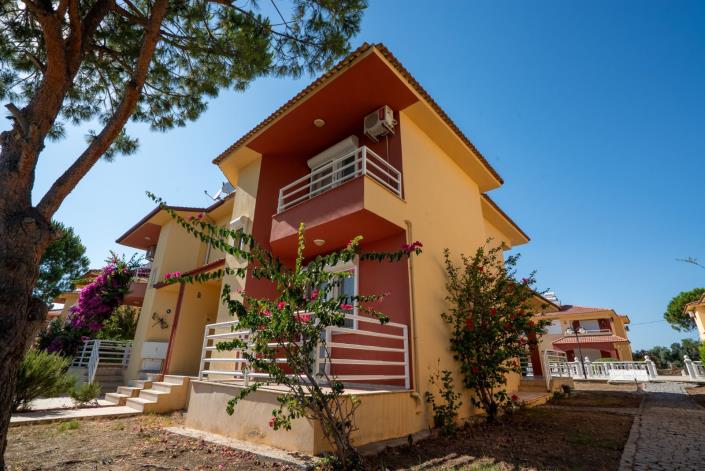 Image No.12-3 Bed Semi-Detached for sale