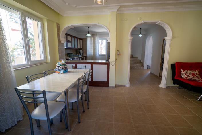 Image No.18-3 Bed Semi-Detached for sale