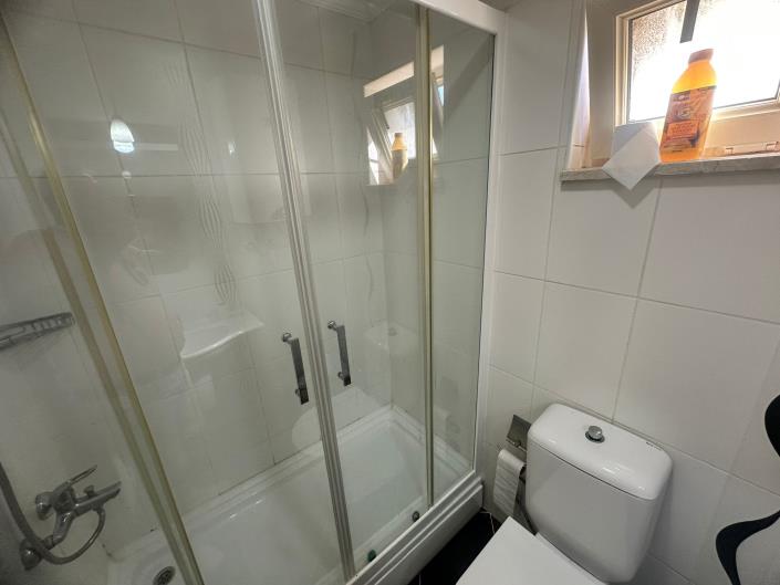 Image No.24-2 Bed Apartment for sale