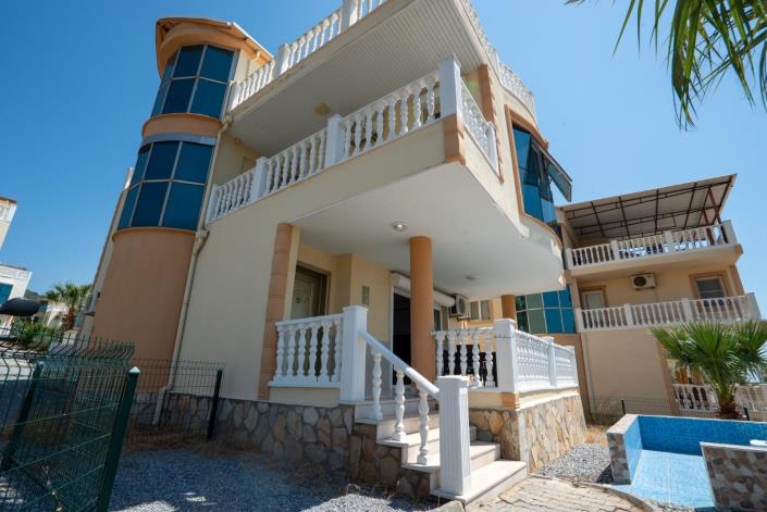 Image No.5-5 Bed House/Villa for sale