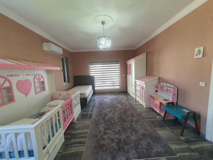 Image No.58-9 Bed Villa / Detached for sale