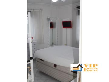 09ee3b6f-ddf4-43e4-971e-d22ed366e943