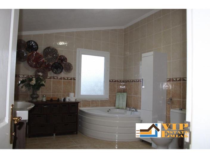 Image No.15-3 Bed Villa / Detached for sale