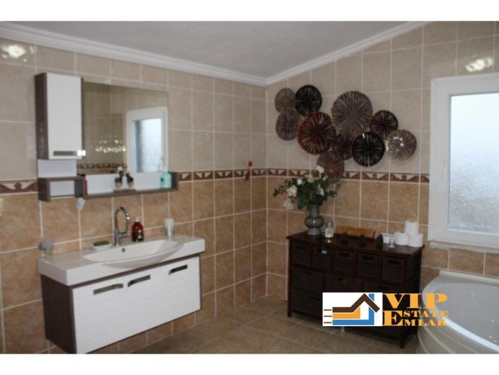 Image No.49-3 Bed Villa / Detached for sale